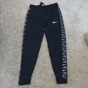 black nike sweats